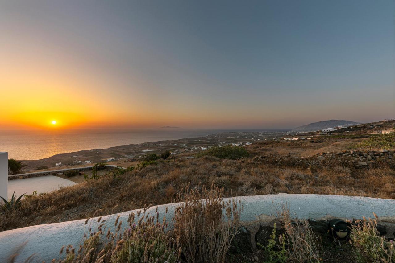 Villa Vinea Santorini 이메로비글리 외부 사진